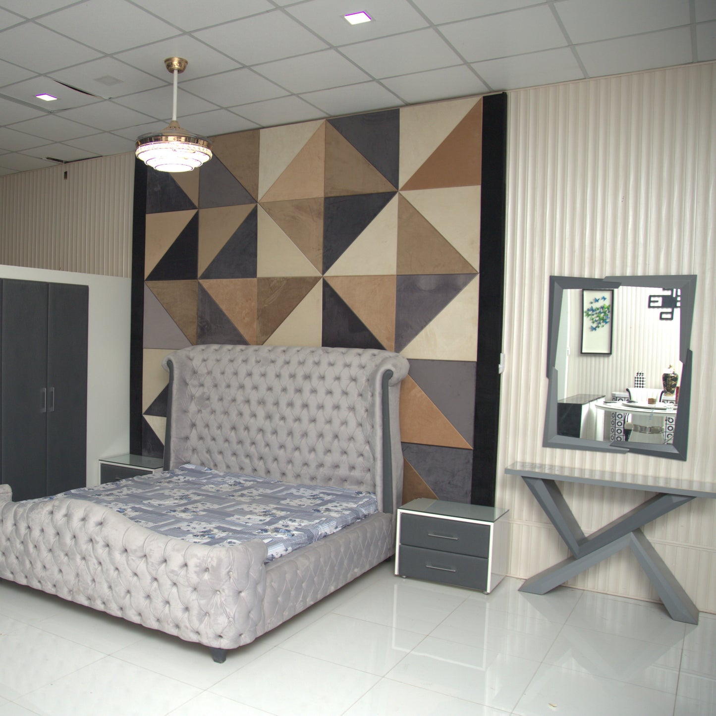 Royal White bed