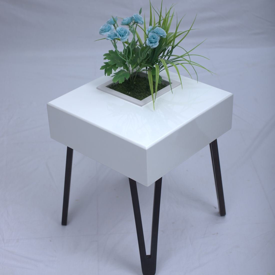Flower Table photo 3