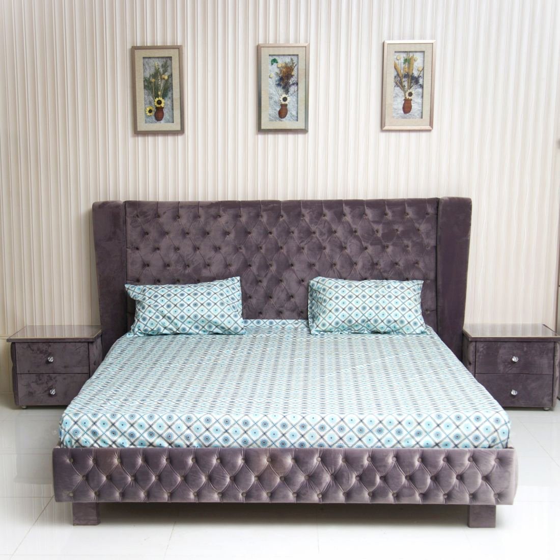 Rania Plush Velvet Bed by Grains Home Pakistan
