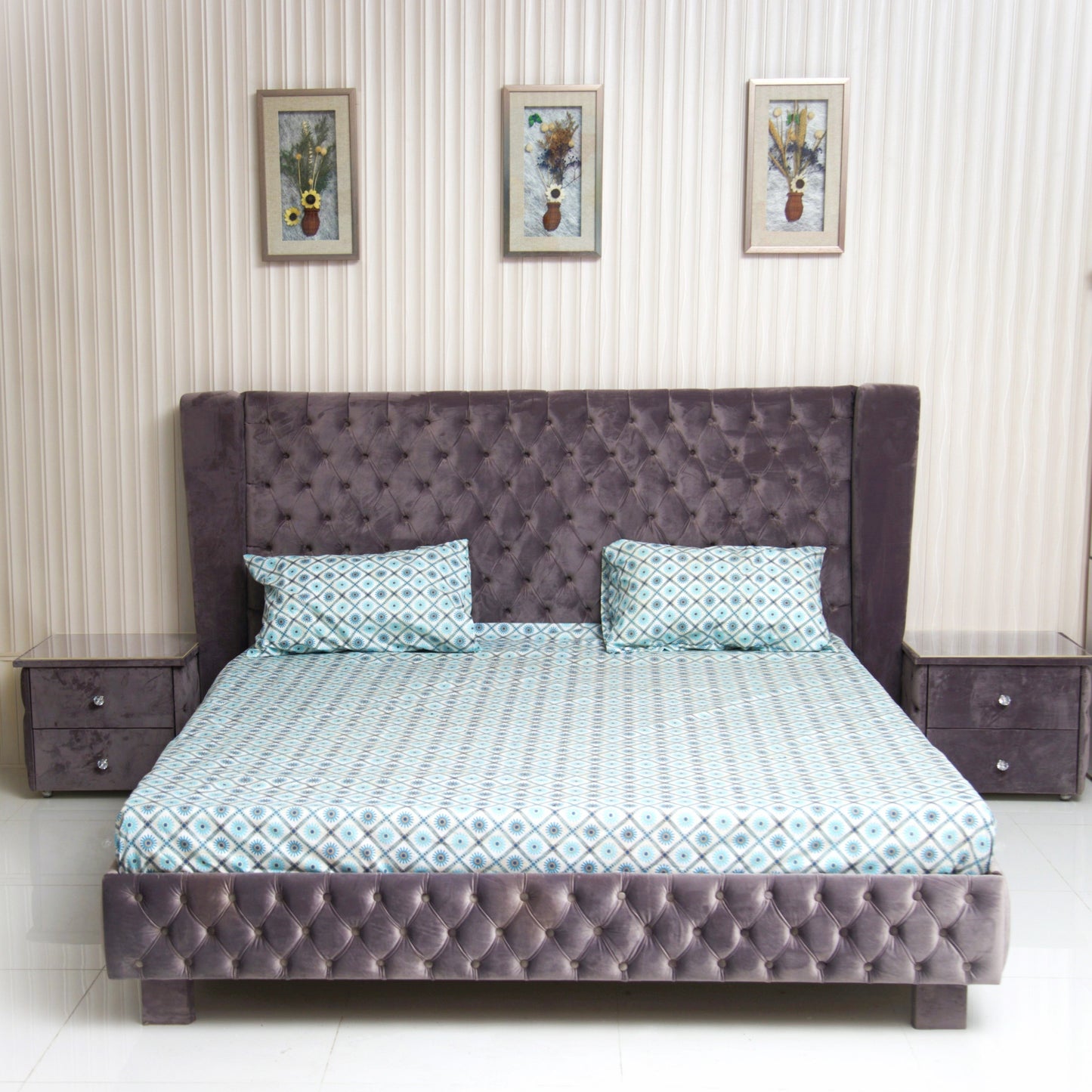Rania Plush Velvet Bed