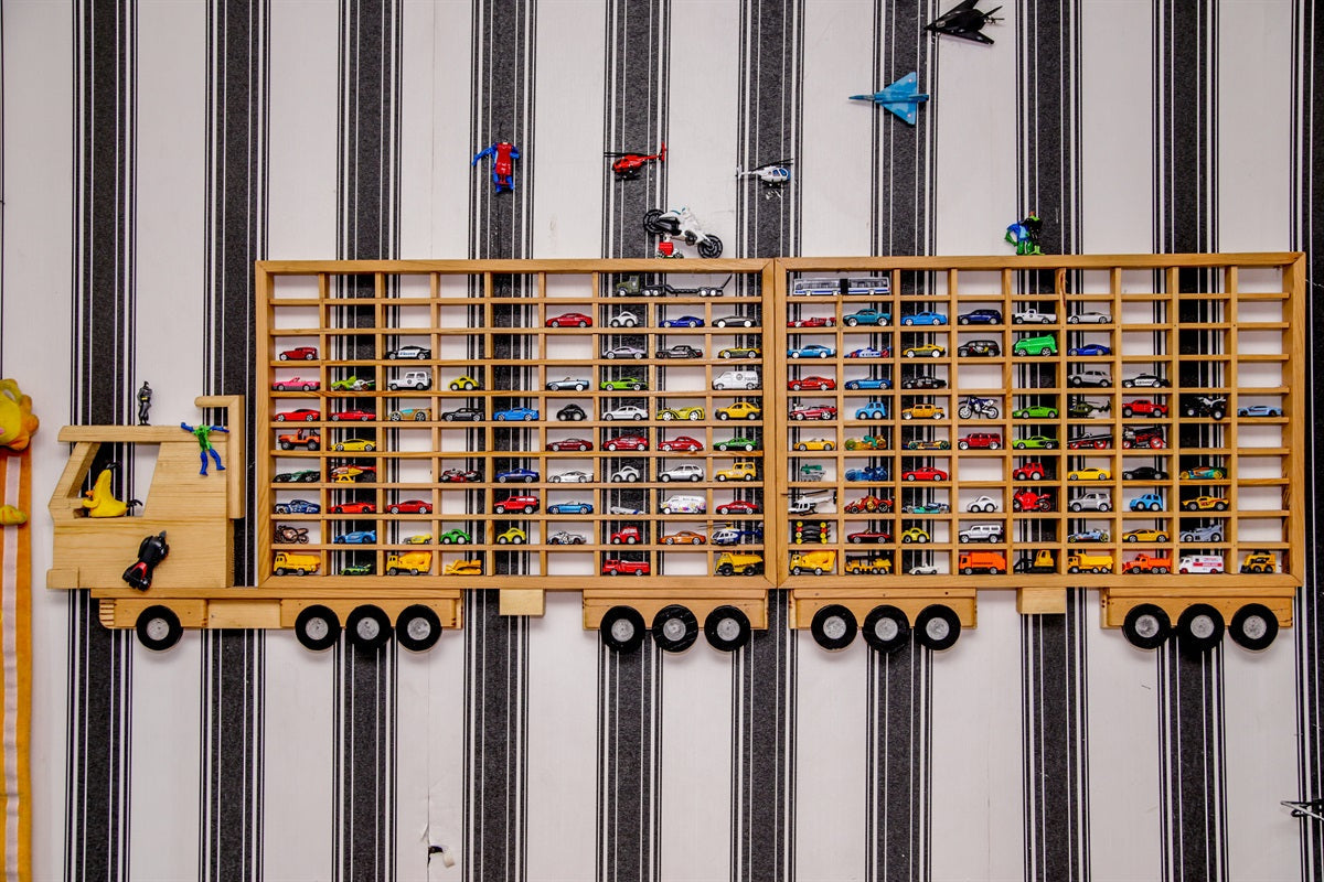 Bus Style Car Shelve